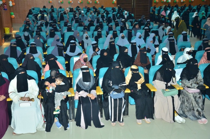 Mothers and families in the audience at the Annual Function, Paliwal Auditorium